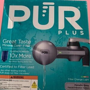 PUR Water Filtration System with Gray Accents
